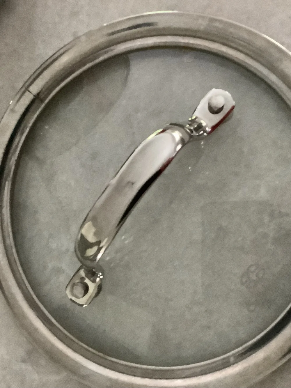 Calphalon stainless steel 1.5 saucepan with lid